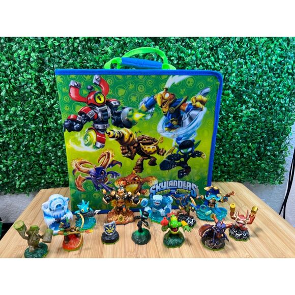 Skylanders Bundle 14 Skylanders Figures And Swap Force Carry Case